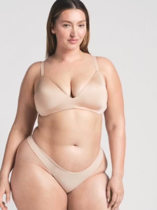 SKIMS Other - SKIMS T Shirt Demi Bra Womens 36A Mica Wireless Form Plunge Soft Adjustable NEW